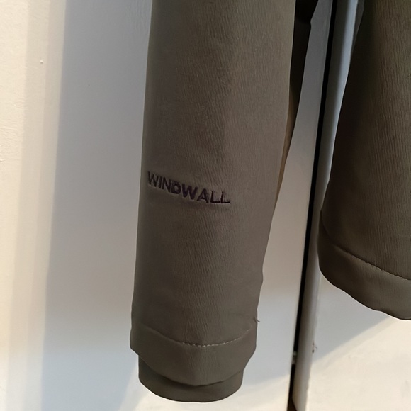 The North Face Women’s Lined Jacket - Picture 6 of 7